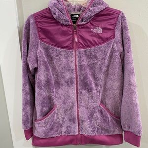 The north face oso hooded fleece jacket. 💗